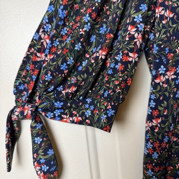 CeCe Floral Roman Tie Short Sleeve Knit Top Sz M NWT - Picture 3 of 12